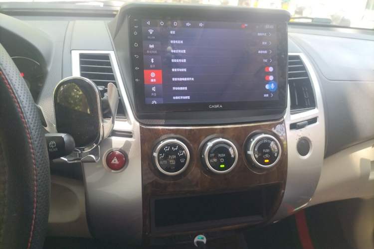 Used Mitsubishi Pajero Sport 2013 3.0L Automatic 4x4 Flagship Edition Audio And AC Panel