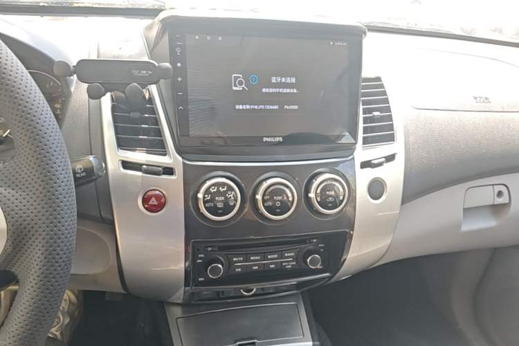 Used Mitsubishi Pajero Sport 2013 2.4L Manual Two-Wheel Drive Comfort Edition Audio And AC Panel