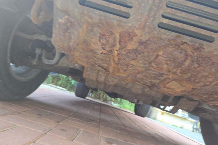 Used Mitsubishi Pajero Sport 2013 3.0L Automatic 4x4 Executive Edition Chassis Front