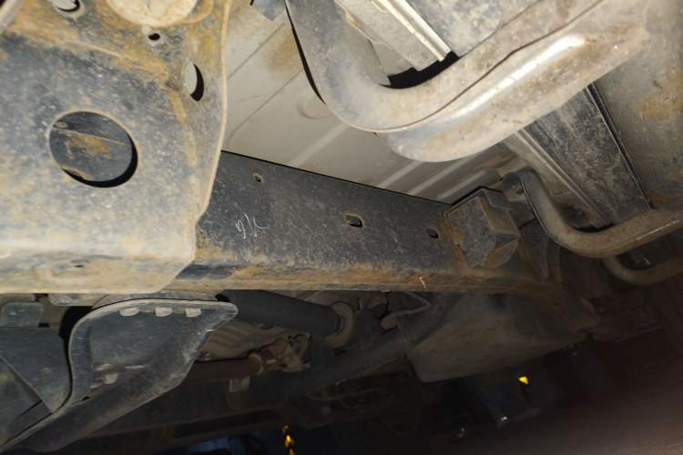 Used Mitsubishi Pajero Sport 2013 2.4L Manual Two-Wheel Drive Comfort Edition Chassis Front Left