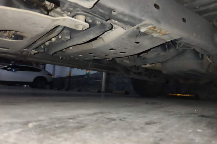 Used Mitsubishi Pajero Sport 2013 3.0L Automatic 4x4 Executive Edition Chassis Front Left