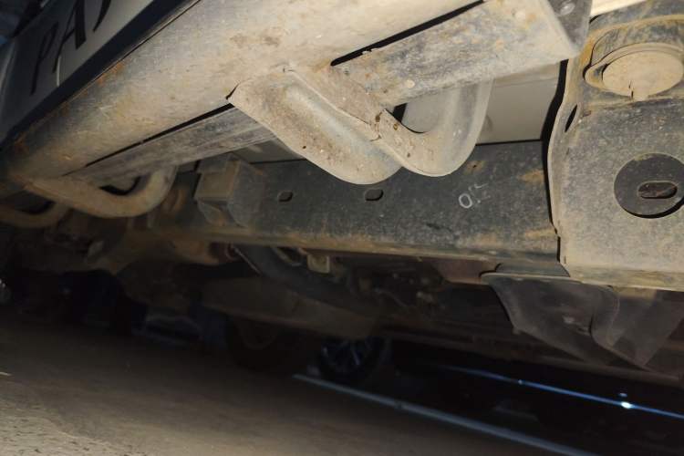 Used Mitsubishi Pajero Sport 2013 2.4L Manual Two-Wheel Drive Comfort Edition Chassis Front Right