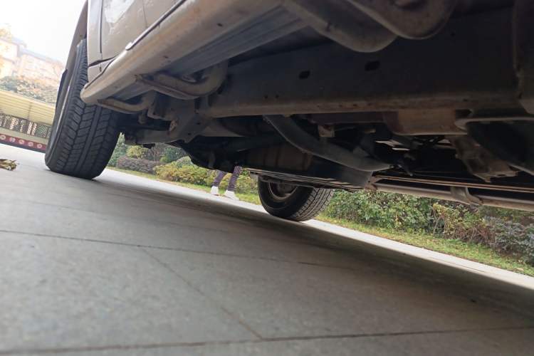 Used Mitsubishi Pajero Sport 2013 3.0L Automatic 4x4 Executive Edition Chassis Front Right