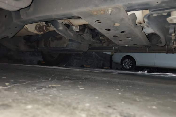 Used Mitsubishi Pajero Sport 2013 3.0L Automatic 4x4 Executive Edition Chassis Front Right