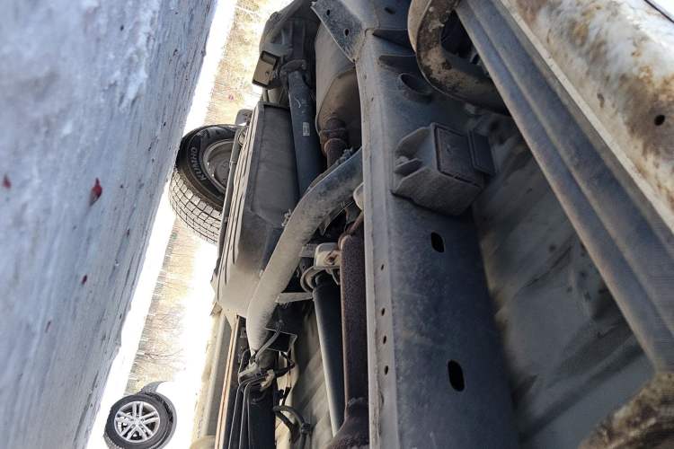 Used Mitsubishi Pajero Sport 2013 2.4L Manual Two-Wheel Drive Comfort Edition Chassis Front Right