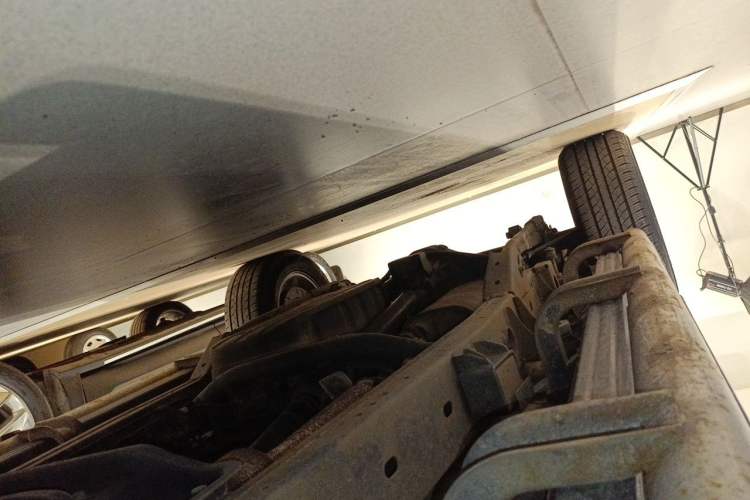 Used Mitsubishi Pajero Sport 2013 2.4L Manual Two-Wheel Drive Comfort Edition Chassis Front Right