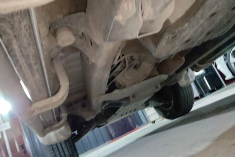 Used Mitsubishi Pajero Sport 2013 3.0L Automatic 4x4 Executive Edition Chassis Rear Left