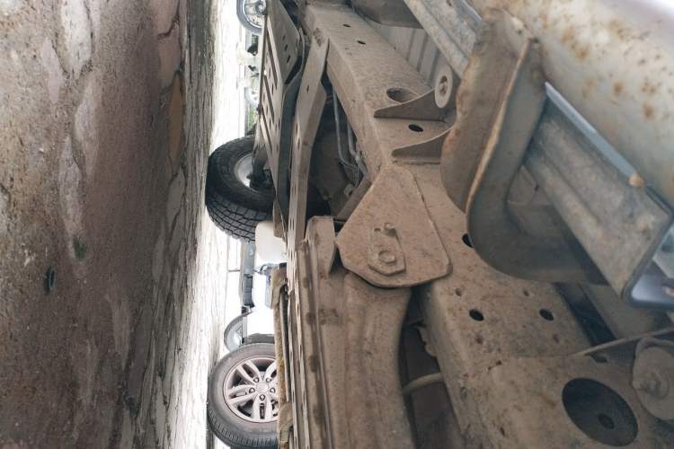 Used Mitsubishi Pajero Sport 2013 3.0L Automatic 4x4 Executive Edition Chassis Rear Left