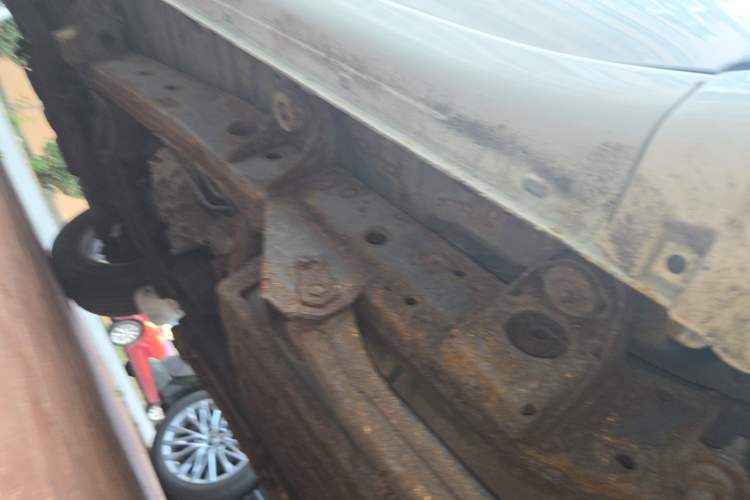 Used Mitsubishi Pajero Sport 2013 3.0L Automatic 4x4 Executive Edition Chassis Rear Left