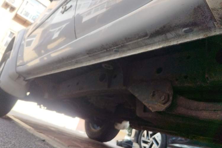 Used Mitsubishi Pajero Sport 2013 3.0L Automatic 4x4 Executive Edition Chassis Rear Left