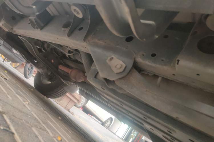 Used Mitsubishi Pajero Sport 2013 2.4L Manual Two-Wheel Drive Comfort Edition Chassis Rear Left