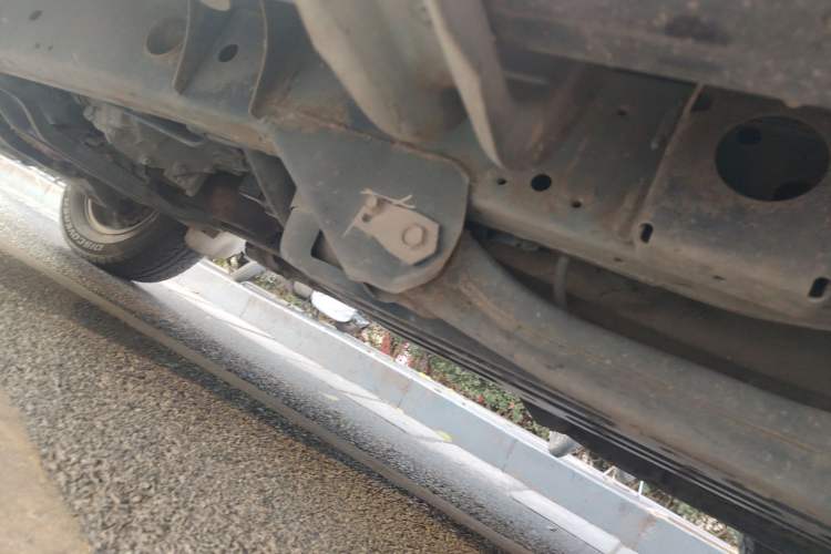Used Mitsubishi Pajero Sport 2013 3.0L Automatic 4x4 Executive Edition Chassis Rear Left
