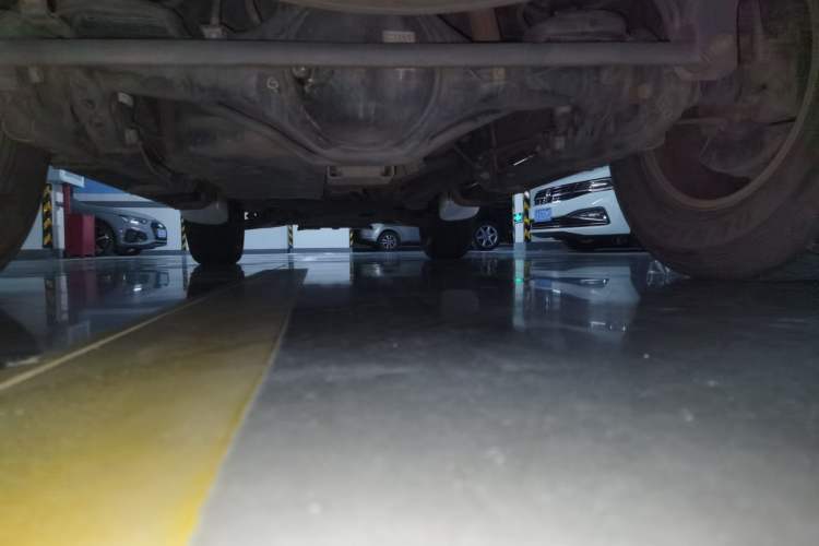 Used Mitsubishi Pajero Sport 2013 3.0L Automatic 4x4 Executive Edition Chassis Rear