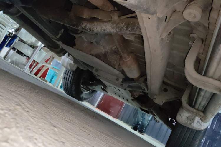 Used Mitsubishi Pajero Sport 2013 3.0L Automatic 4x4 Executive Edition Chassis Rear Right