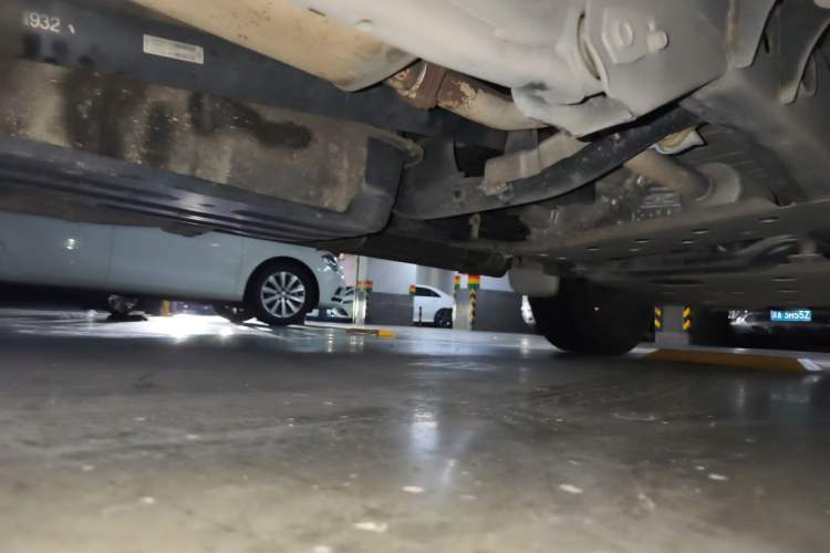 Used Mitsubishi Pajero Sport 2013 3.0L Automatic 4x4 Executive Edition Chassis Rear Right