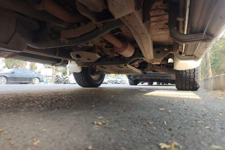 Used Mitsubishi Pajero Sport 2013 3.0L Automatic 4x4 Executive Edition Chassis Rear Right