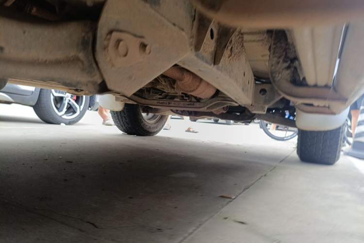 Used Mitsubishi Pajero Sport 2013 3.0L Automatic 4x4 Executive Edition Chassis Rear Right