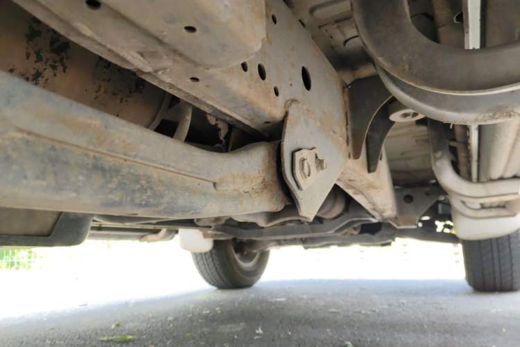 Used Mitsubishi Pajero Sport 2013 3.0L Automatic 4x4 Executive Edition Chassis Rear Right