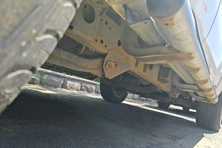 Used Mitsubishi Pajero Sport 2013 2.4L Manual Two-Wheel Drive Comfort Edition Chassis Rear Right