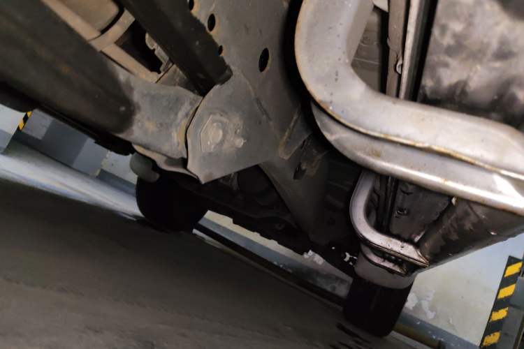 Used Mitsubishi Pajero Sport 2013 3.0L Automatic 4x4 Flagship Edition Chassis Rear Right