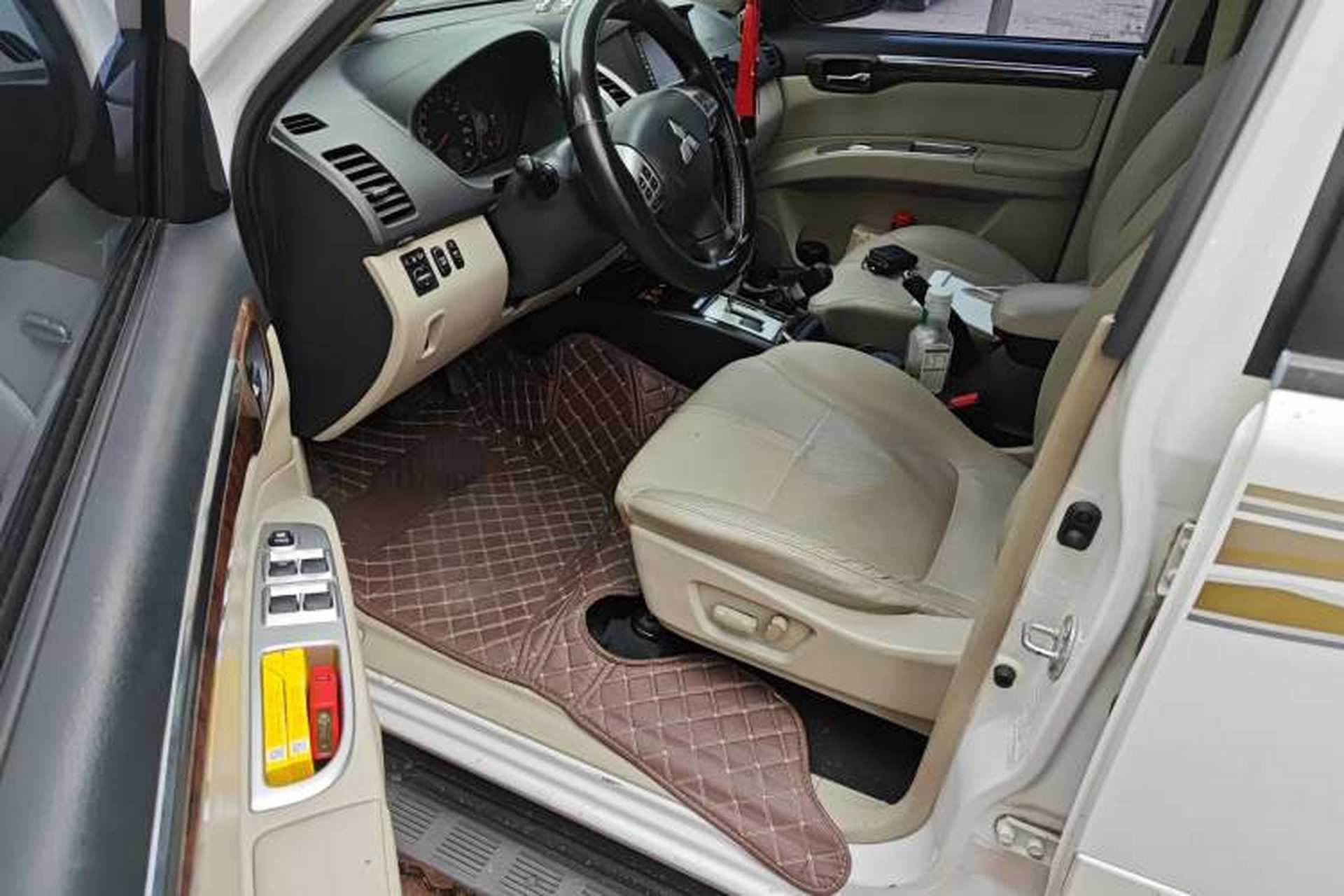 Used Mitsubishi Pajero Sport 2013 3.0L Automatic 4x4 Flagship Edition Driver Seat