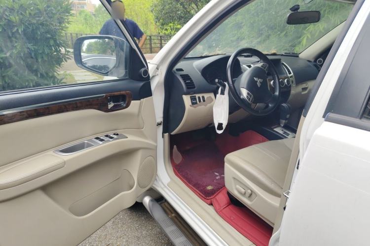 Used Mitsubishi Pajero Sport 2013 3.0L Automatic Two-Wheel Drive Luxury Edition Driver Seat