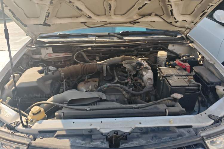 Used Mitsubishi Pajero Sport 2013 2.4L Manual Two-Wheel Drive Comfort Edition Engine Bay