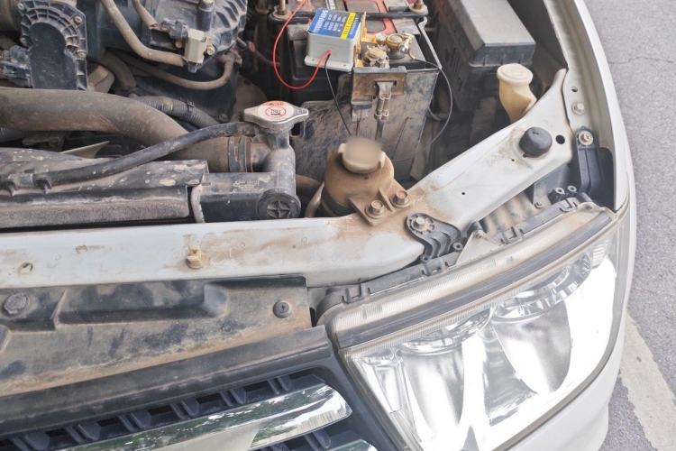Used Mitsubishi Pajero Sport 2013 3.0L Automatic 4x4 Flagship Edition Engine Bay Left