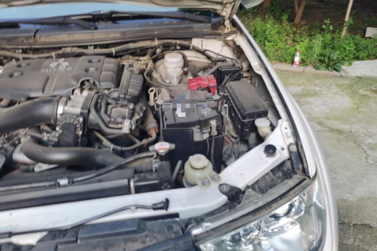 Used Mitsubishi Pajero Sport 2013 3.0L Automatic 4x4 Flagship Edition Engine Bay Left