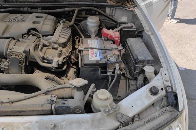 Used Mitsubishi Pajero Sport 2013 3.0L Automatic 4x4 Flagship Edition Engine Bay Left