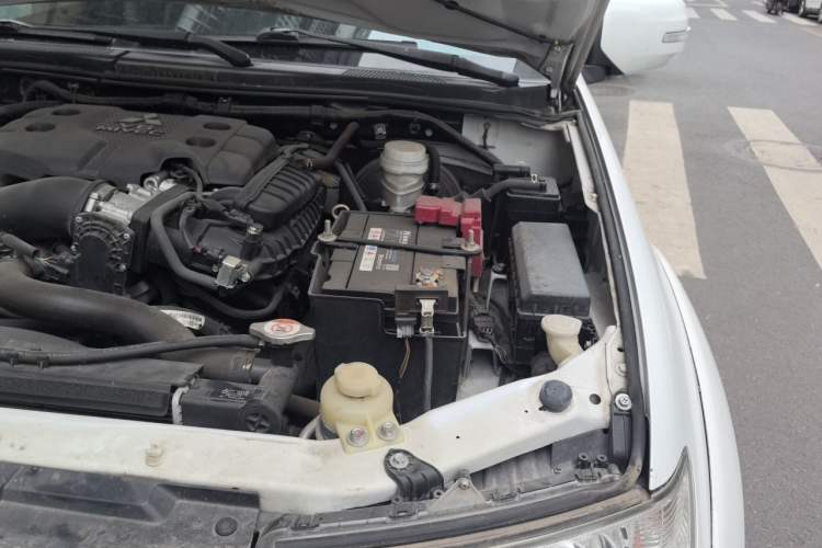 Used Mitsubishi Pajero Sport 2013 3.0L Automatic Two-Wheel Drive Luxury Edition Engine Bay Left