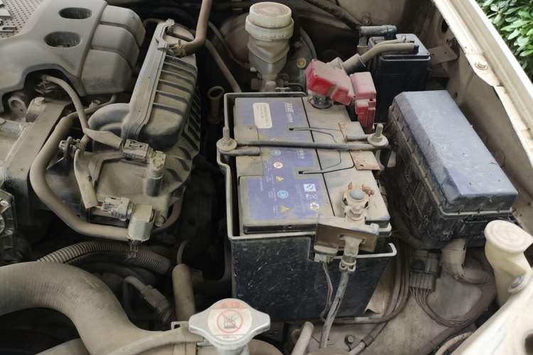 Used Mitsubishi Pajero Sport 2013 3.0L Automatic Two-Wheel Drive Luxury Edition Engine Bay Left