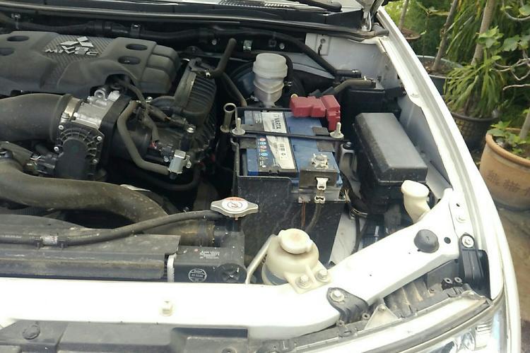Used Mitsubishi Pajero Sport 2013 3.0L Automatic 4x4 Executive Edition Engine Bay Left