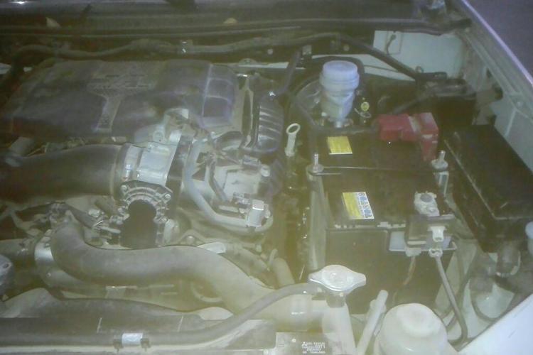 Used Mitsubishi Pajero Sport 2013 3.0L Automatic 4x4 Flagship Edition Engine Bay Left