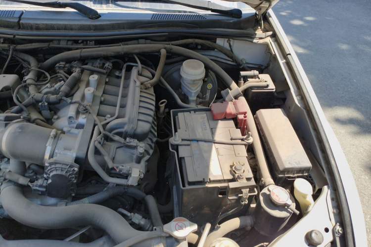 Used Mitsubishi Pajero Sport 2013 3.0L Automatic 4x4 Executive Edition Engine Bay Left