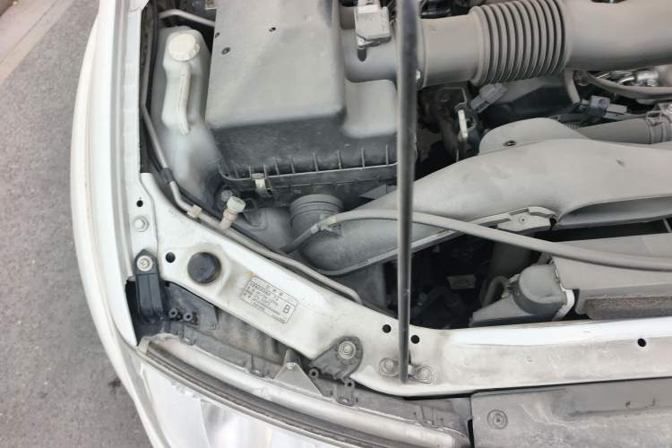 Used Mitsubishi Pajero Sport 2013 3.0L Automatic Two-Wheel Drive Luxury Edition Engine Bay Right