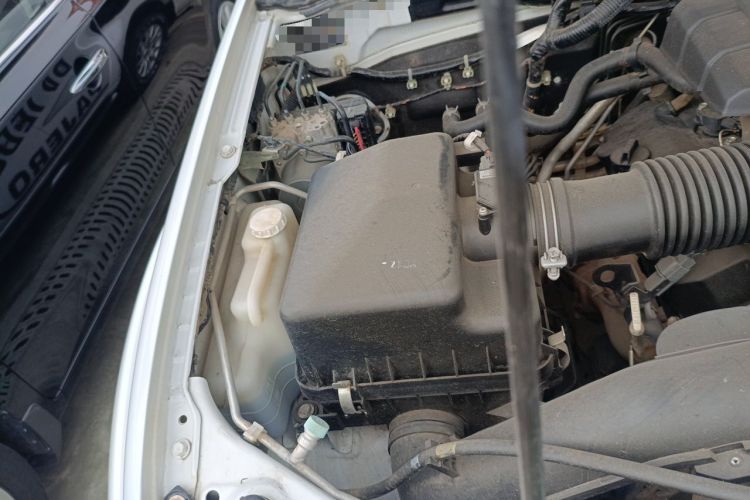 Used Mitsubishi Pajero Sport 2013 3.0L Automatic 4x4 Executive Edition Engine Bay Right