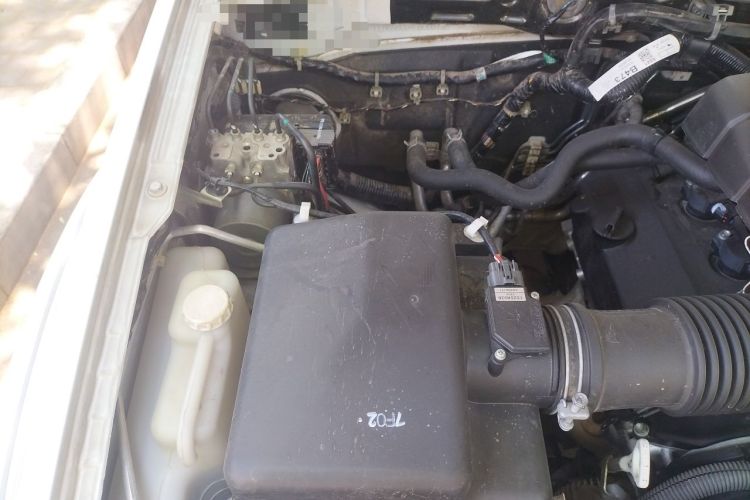 Used Mitsubishi Pajero Sport 2013 3.0L Automatic 4x4 Flagship Edition Engine Bay Right