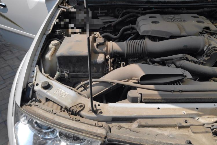 Used Mitsubishi Pajero Sport 2013 3.0L Automatic 4x4 Flagship Edition Engine Bay Right