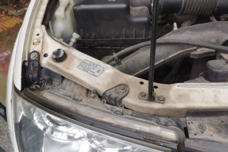 Used Mitsubishi Pajero Sport 2013 3.0L Automatic Two-Wheel Drive Luxury Edition Engine Bay Right