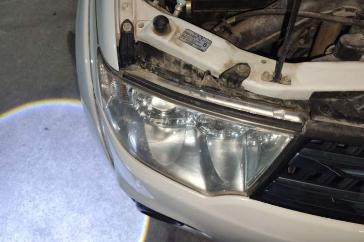Used Mitsubishi Pajero Sport 2013 3.0L Automatic 4x4 Executive Edition Engine Bay Right