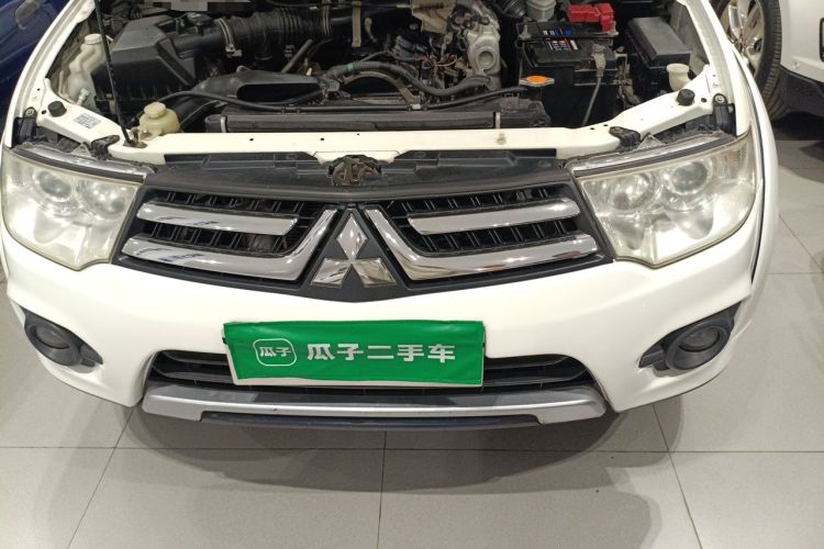 Used Mitsubishi Pajero Sport 2013 2.4L Manual Two-Wheel Drive Comfort Edition Engine Bay