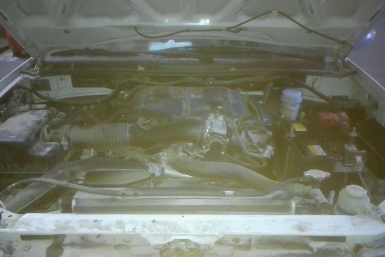 Used Mitsubishi Pajero Sport 2013 3.0L Automatic 4x4 Flagship Edition Engine Bay