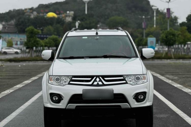 Used Mitsubishi Pajero Sport 2013 3.0L Automatic Two-Wheel Drive Luxury Edition Exterior 1