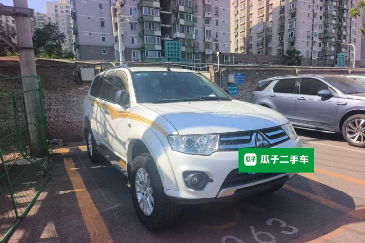 Used Mitsubishi Pajero Sport 2013 3.0L Automatic 4x4 Executive Edition Exterior 1