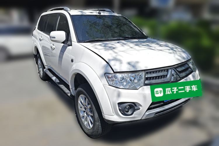 Used Mitsubishi Pajero Sport 2013 2.4L Manual Two-Wheel Drive Comfort Edition Exterior 1