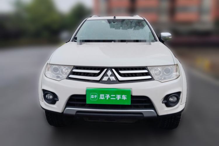 Used Mitsubishi Pajero Sport 2013 3.0L Automatic 4x4 Flagship Edition Exterior 1