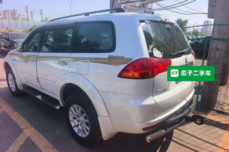 Used Mitsubishi Pajero Sport 2013 3.0L Automatic 4x4 Executive Edition Exterior 2