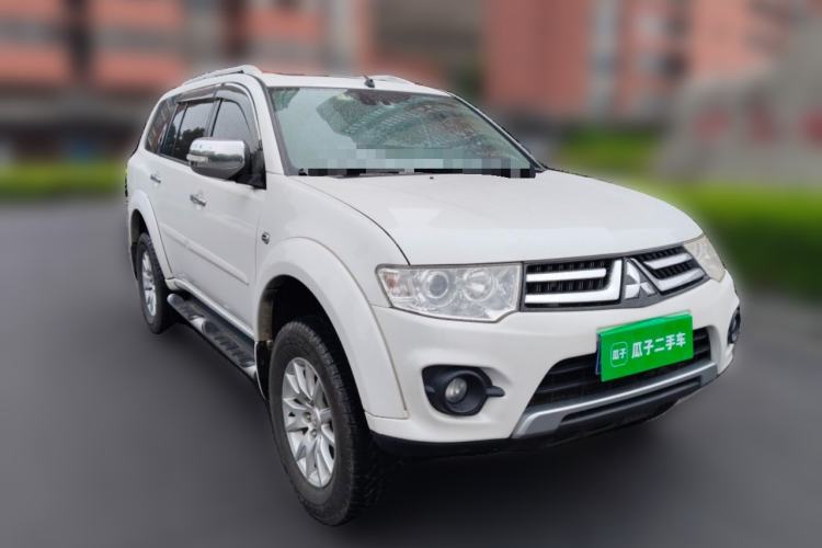 Used Mitsubishi Pajero Sport 2013 3.0L Automatic 4x4 Flagship Edition Exterior 2