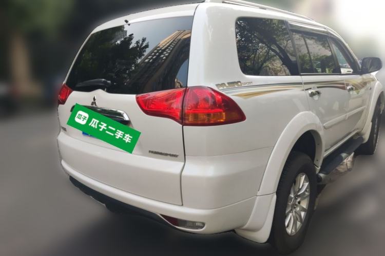 Used Mitsubishi Pajero Sport 2013 3.0L Automatic 4x4 Flagship Edition Exterior 5